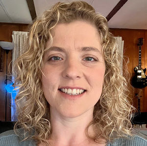 Meet your Posher, Caitlin